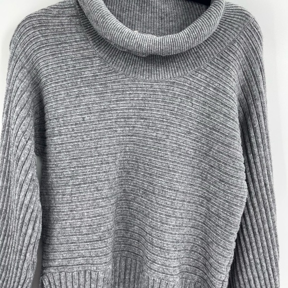 Anthropologie Moth Ribbed Knit Sweater Cowl Neck Pullover Low Hem Gray Small - Picture 7 of 7